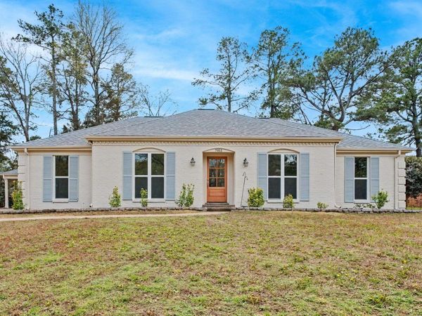 7953 WOODFORD LN, Germantown, TN 38138