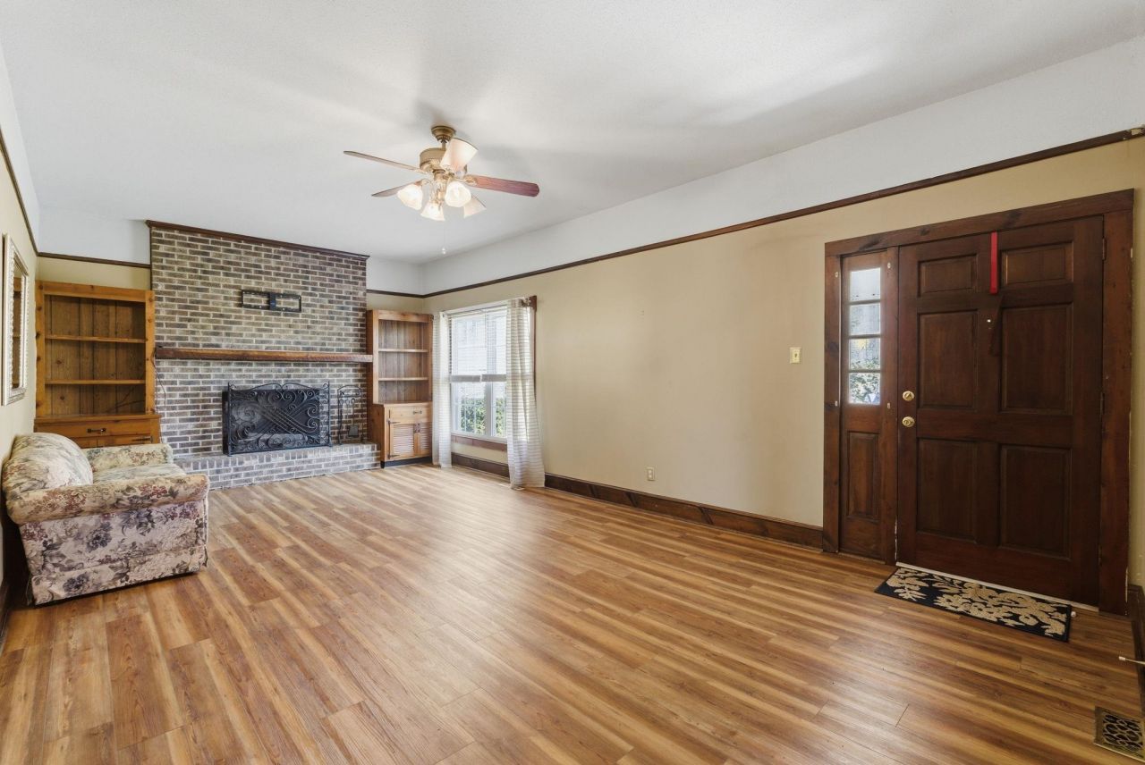 204 Old Dunn Ln. Photo 9