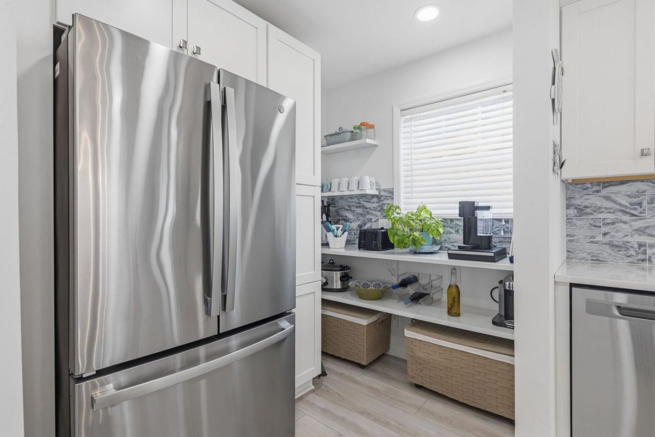 437 Bay Dr. Photo 12