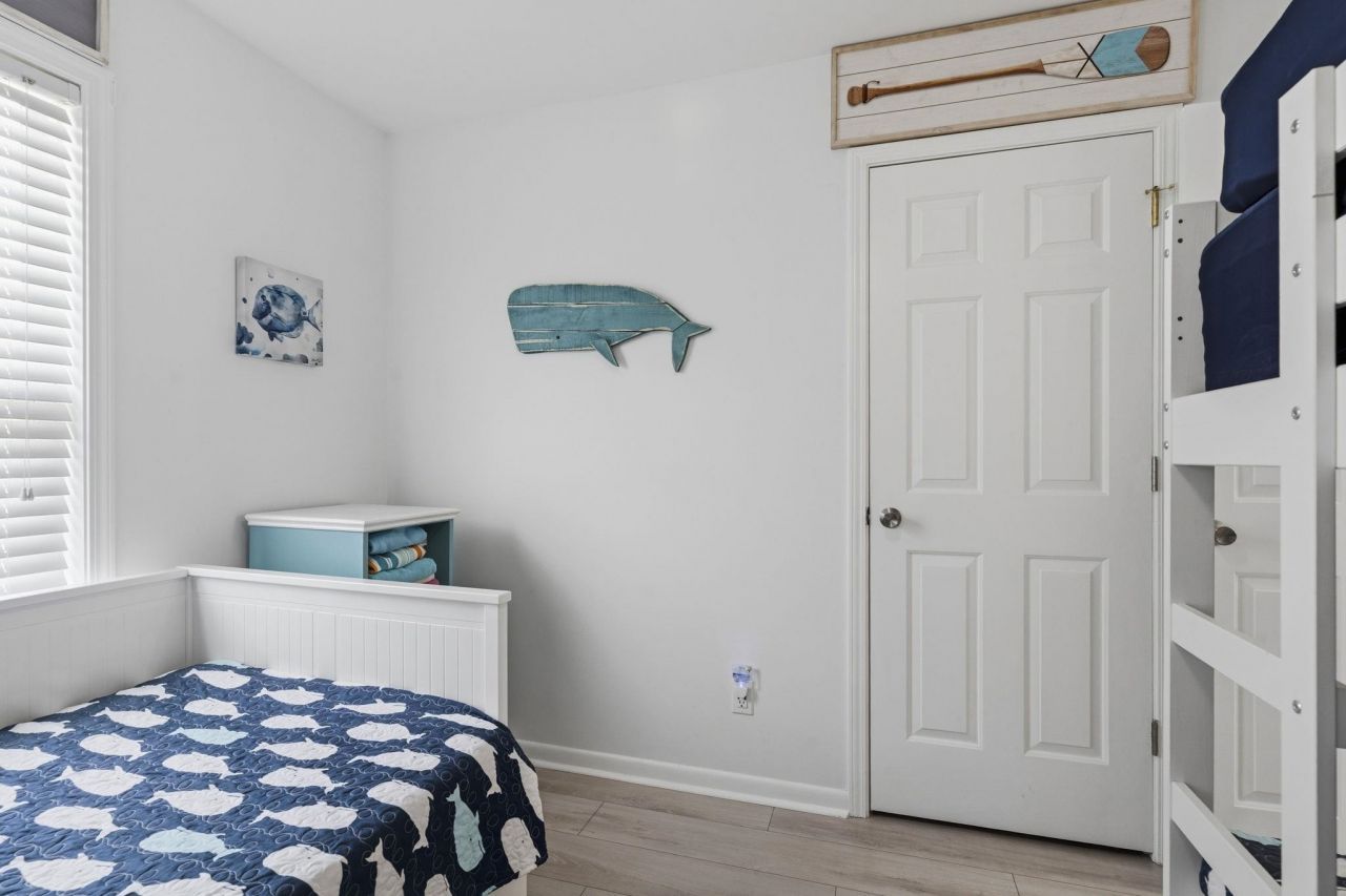 437 Bay Dr. Photo 16