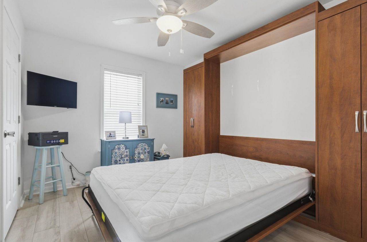 437 Bay Dr. Photo 17