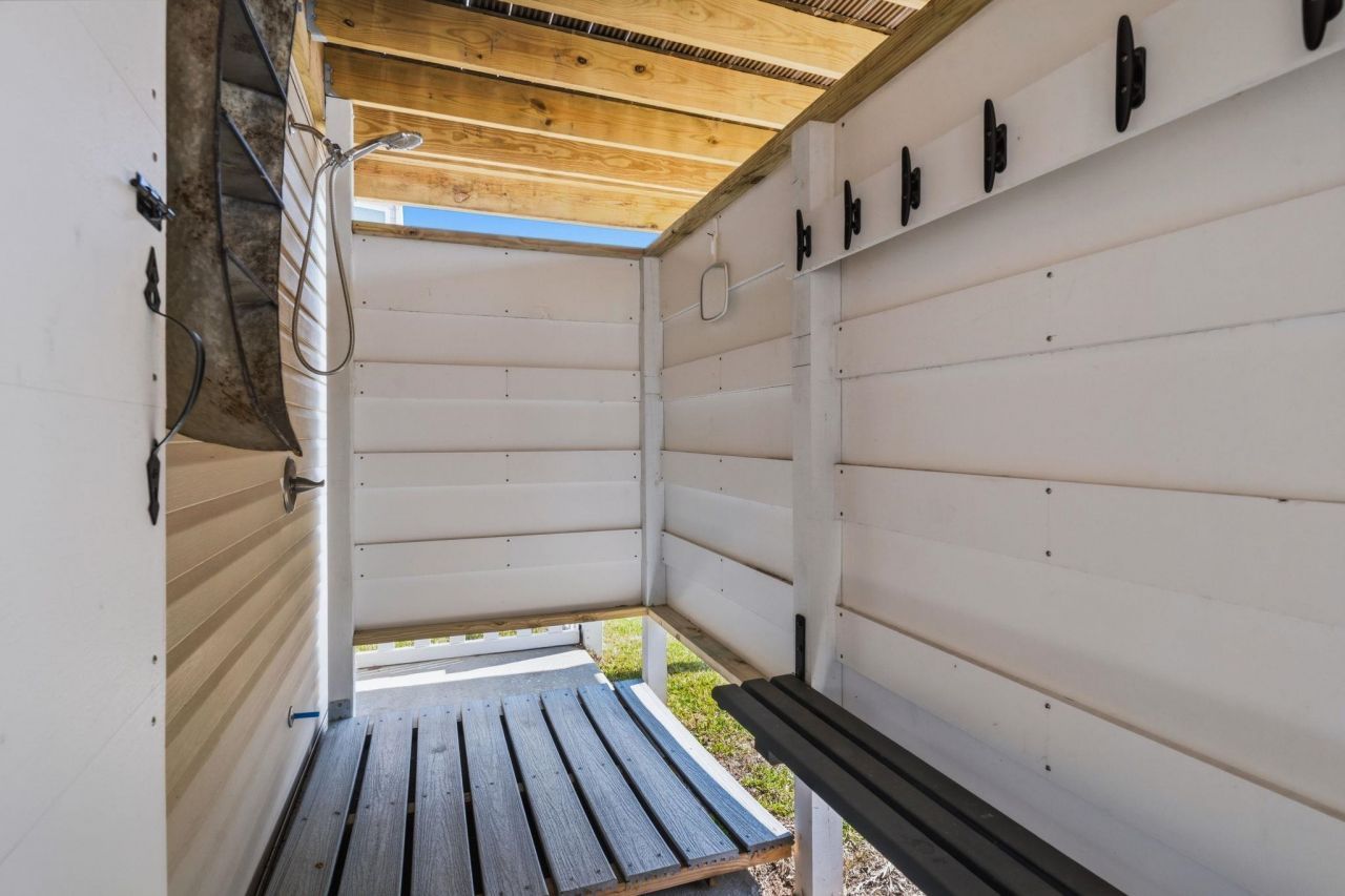 437 Bay Dr. Photo 29