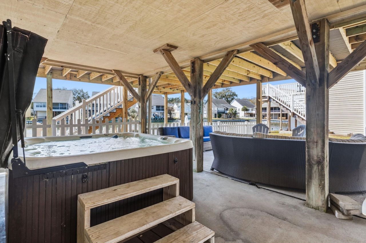 437 Bay Dr. Photo 32