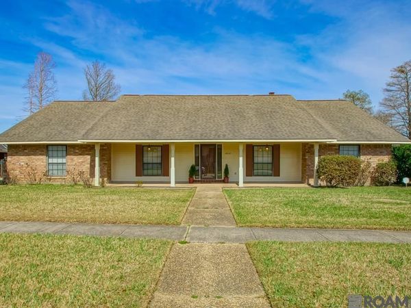 12215 S Lake Sherwood Ave, Baton Rouge, LA 70816