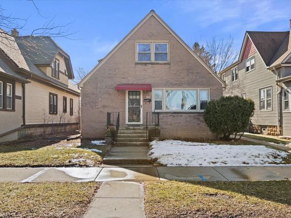 6025 W Lapham STREET, West Allis, WI 53214