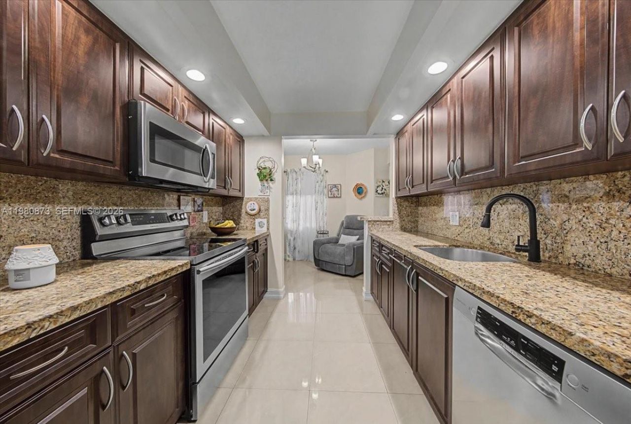 1600 SW 127th Way , Unit 102C, Pembroke Pines, FL 33027 Photo