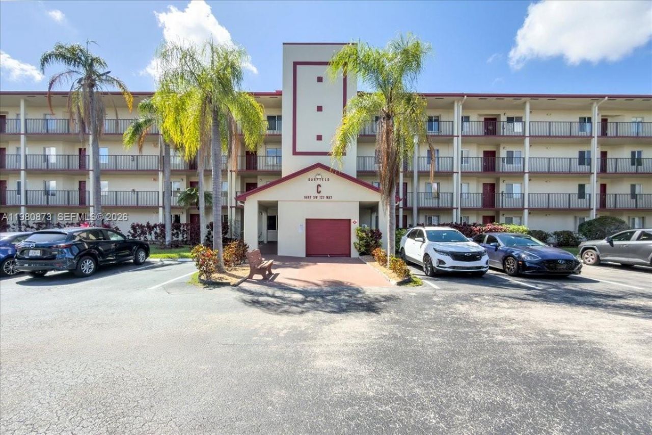 1600 SW 127th Way , Unit 102C, Pembroke Pines, FL 33027 Photo