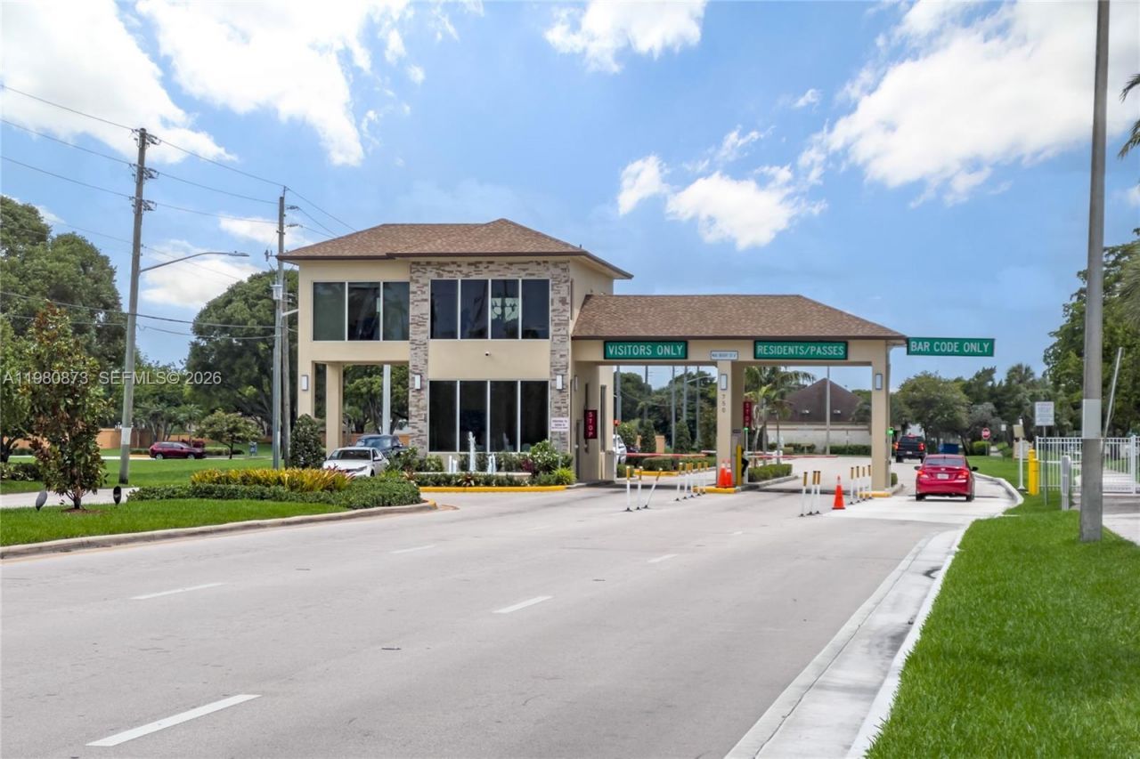 1600 SW 127th Way , Unit 102C, Pembroke Pines, FL 33027 Photo