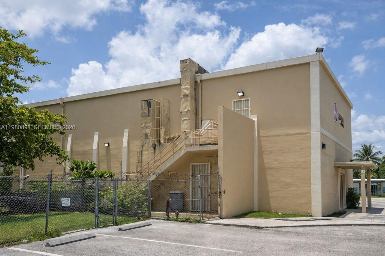 680 Superior St , Opa Locka, FL 33054 Photo