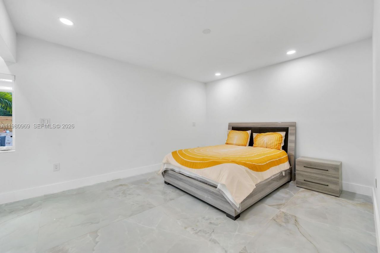 200 N Hibiscus Dr, Miami Beach, FL 33139 Photo