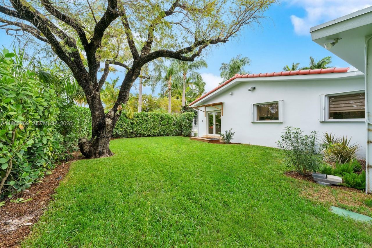 200 N Hibiscus Dr, Miami Beach, FL 33139 Photo