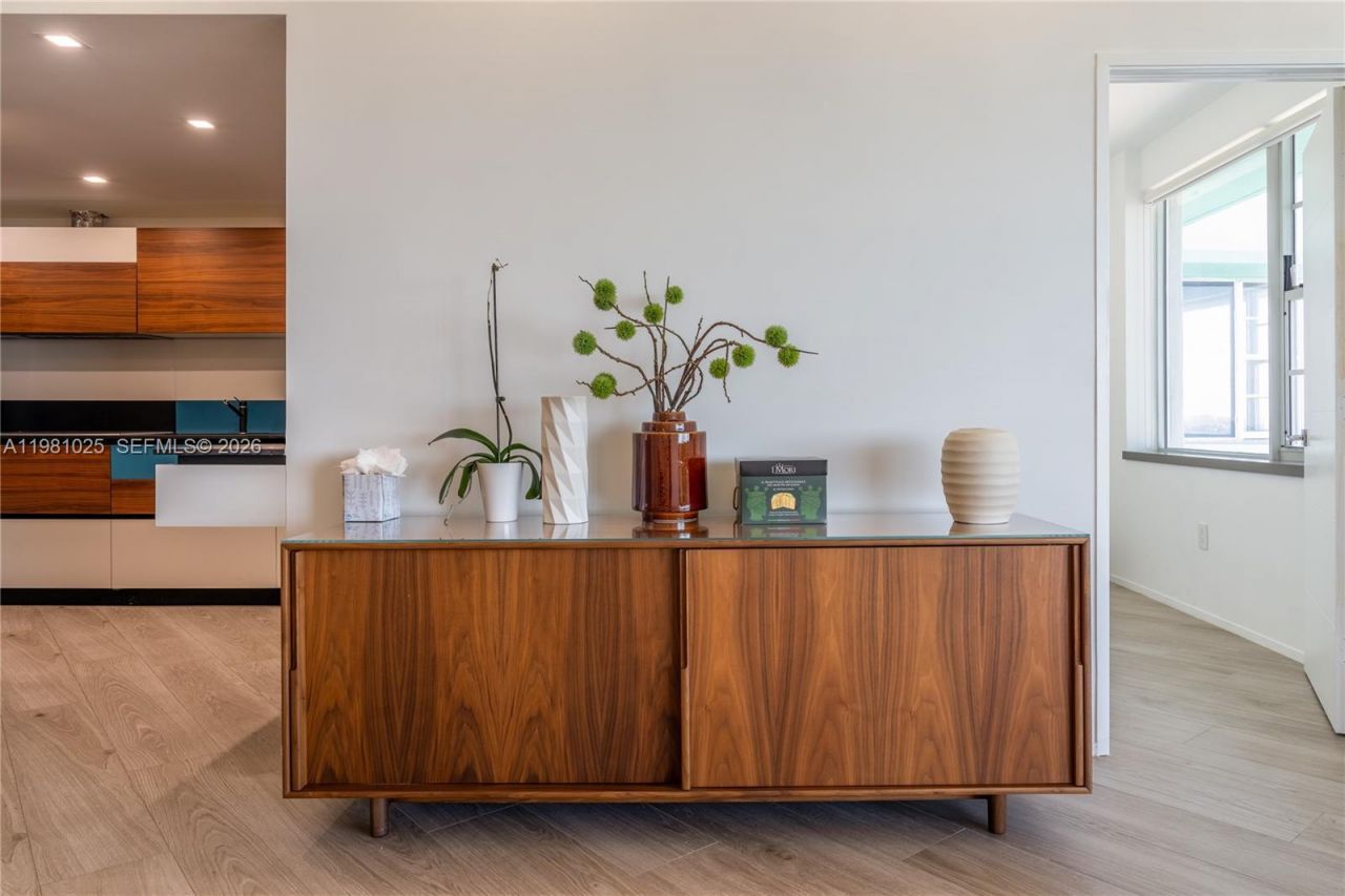 5255 Collins Ave , Unit 12F, Miami Beach, FL 33140 Photo