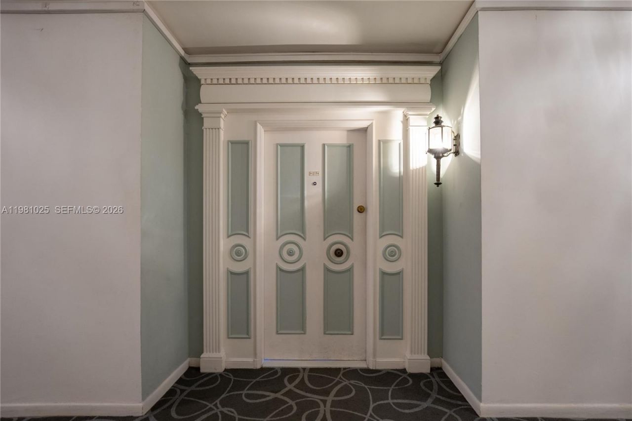 5255 Collins Ave , Unit 12F, Miami Beach, FL 33140 Photo