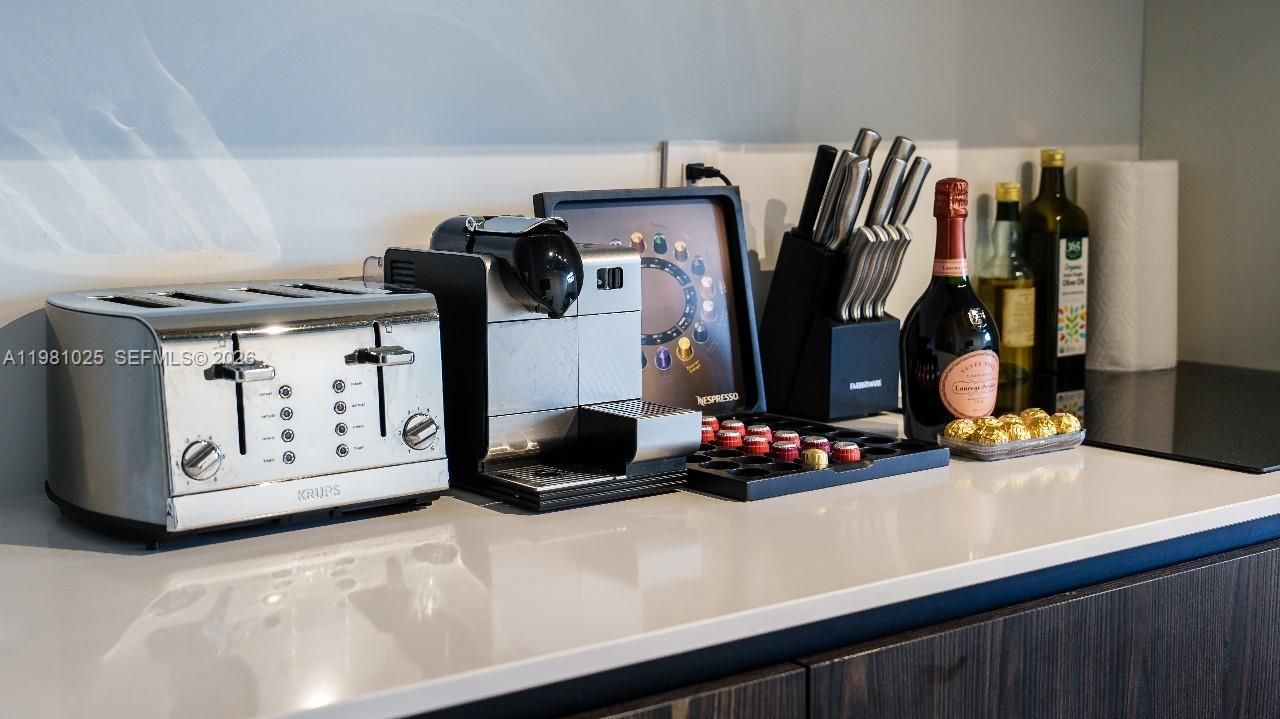 5255 Collins Ave , Unit 12F, Miami Beach, FL 33140 Photo