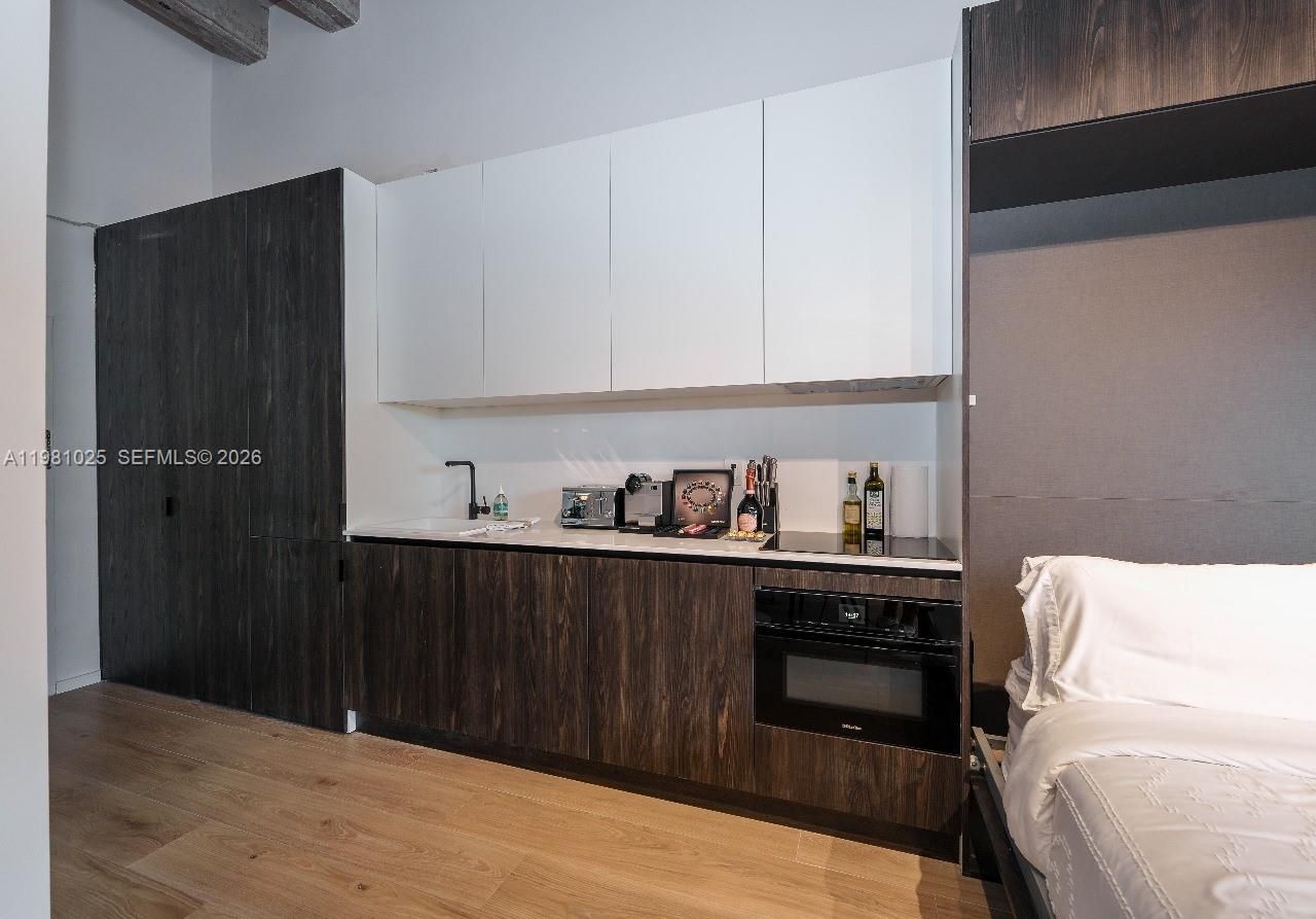 5255 Collins Ave , Unit 12F, Miami Beach, FL 33140 Photo