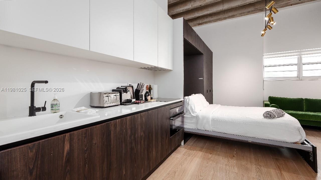 5255 Collins Ave , Unit 12F, Miami Beach, FL 33140 Photo