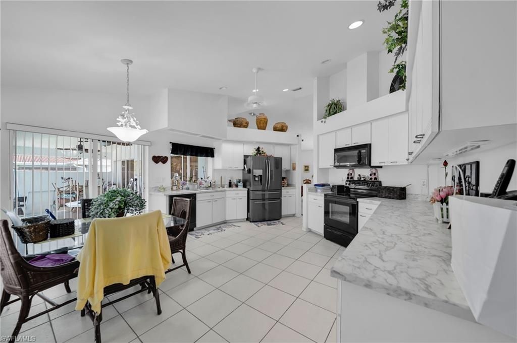 2041 SE 16th St , Cape Coral, FL 33990 Photo