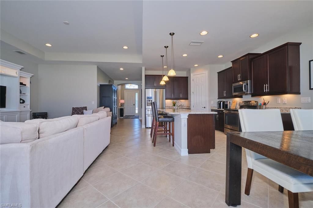 183 Destiny Cir, Cape Coral, FL 33990 Photo