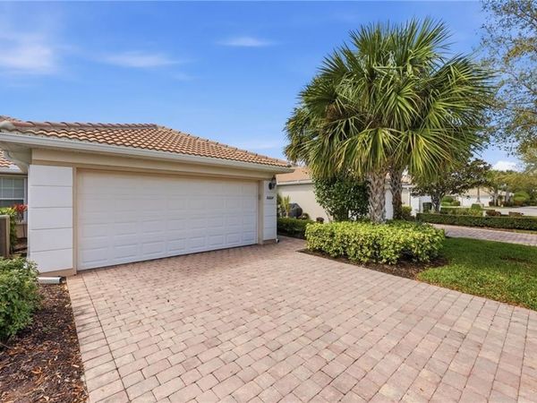 8664 Genova CT, NAPLES, FL 34114