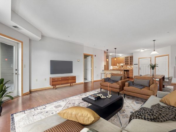 2530 E 34th Street, Unit 213, Minneapolis, MN 55406