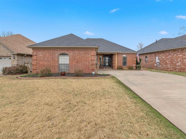 110 Sancerre Drive, Maumelle, AR 72113