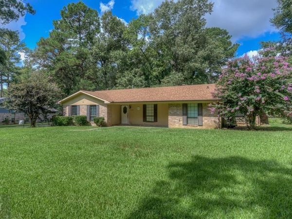7410 Flatwood Drive, Greenwood, LA 71033
