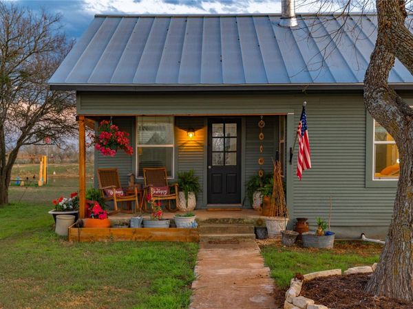 7150 Linne RD, Seguin, TX 78155