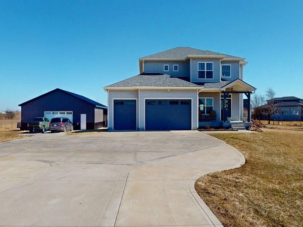 1115 Pleasant Street NE, Bondurant, IA 50035