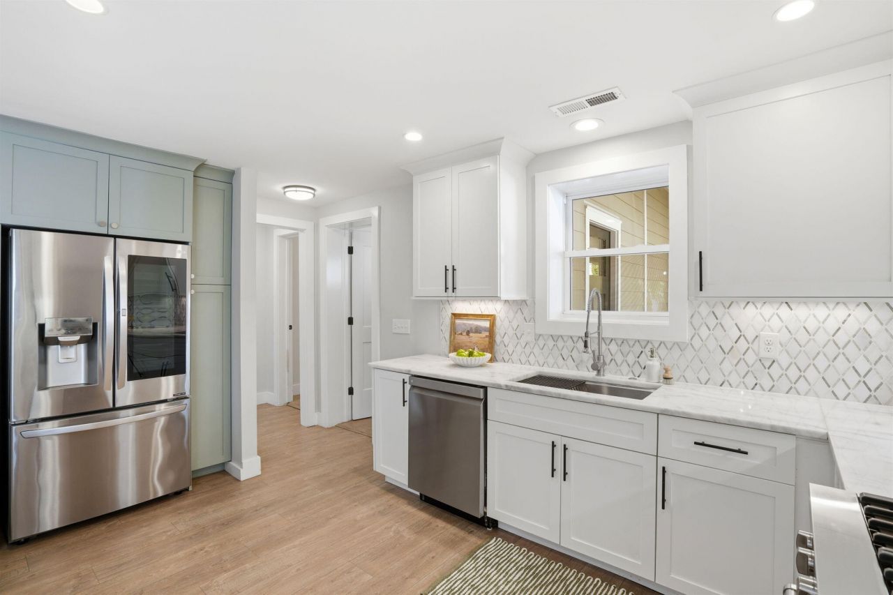 303 Woodland Shores Road Photo 12