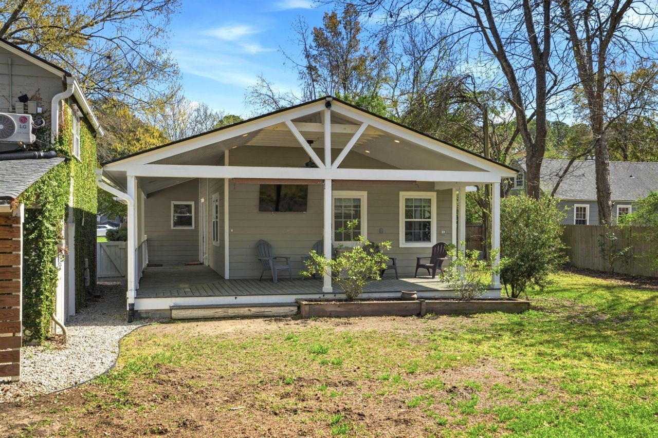 303 Woodland Shores Road Photo 32