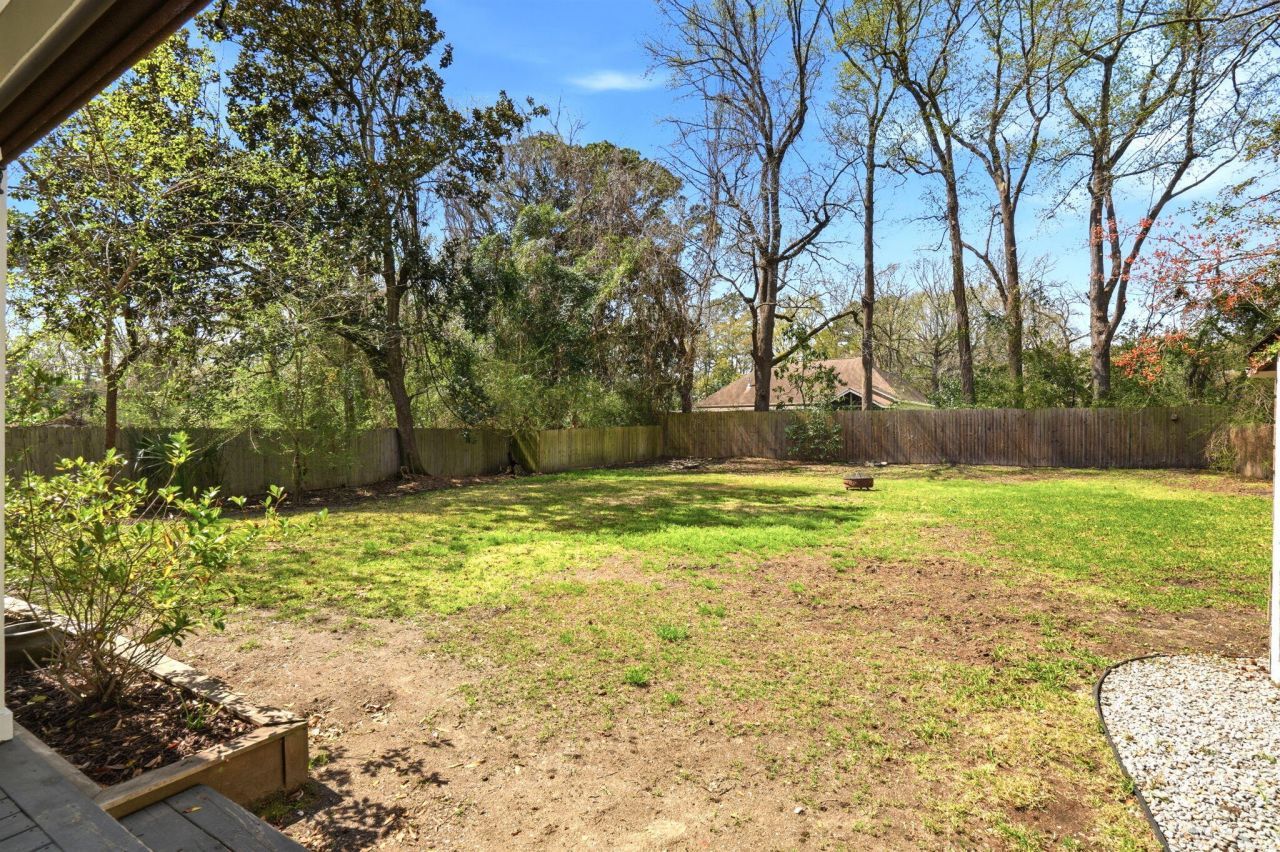 303 Woodland Shores Road Photo 33