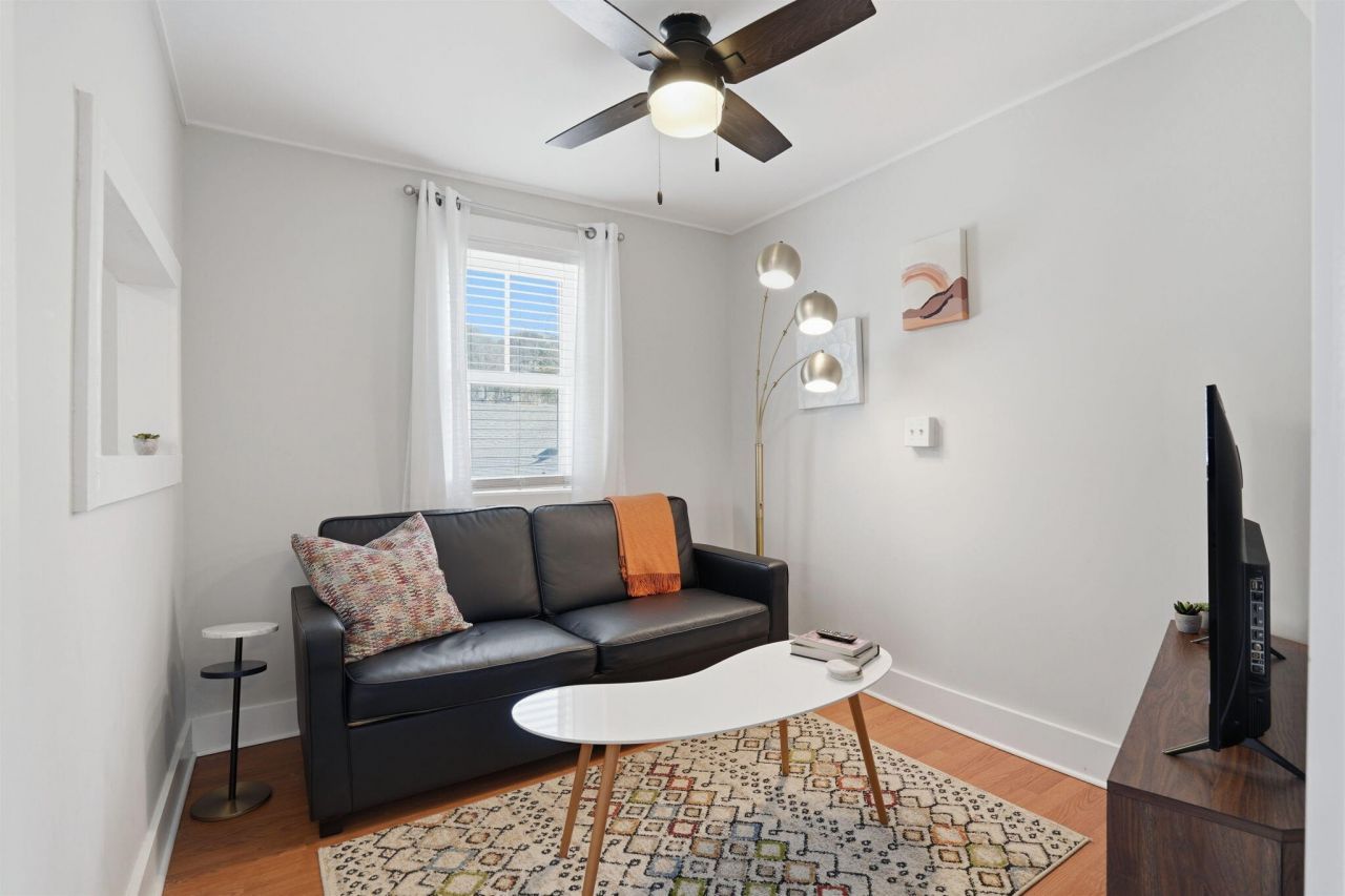 303 Woodland Shores Road Photo 38