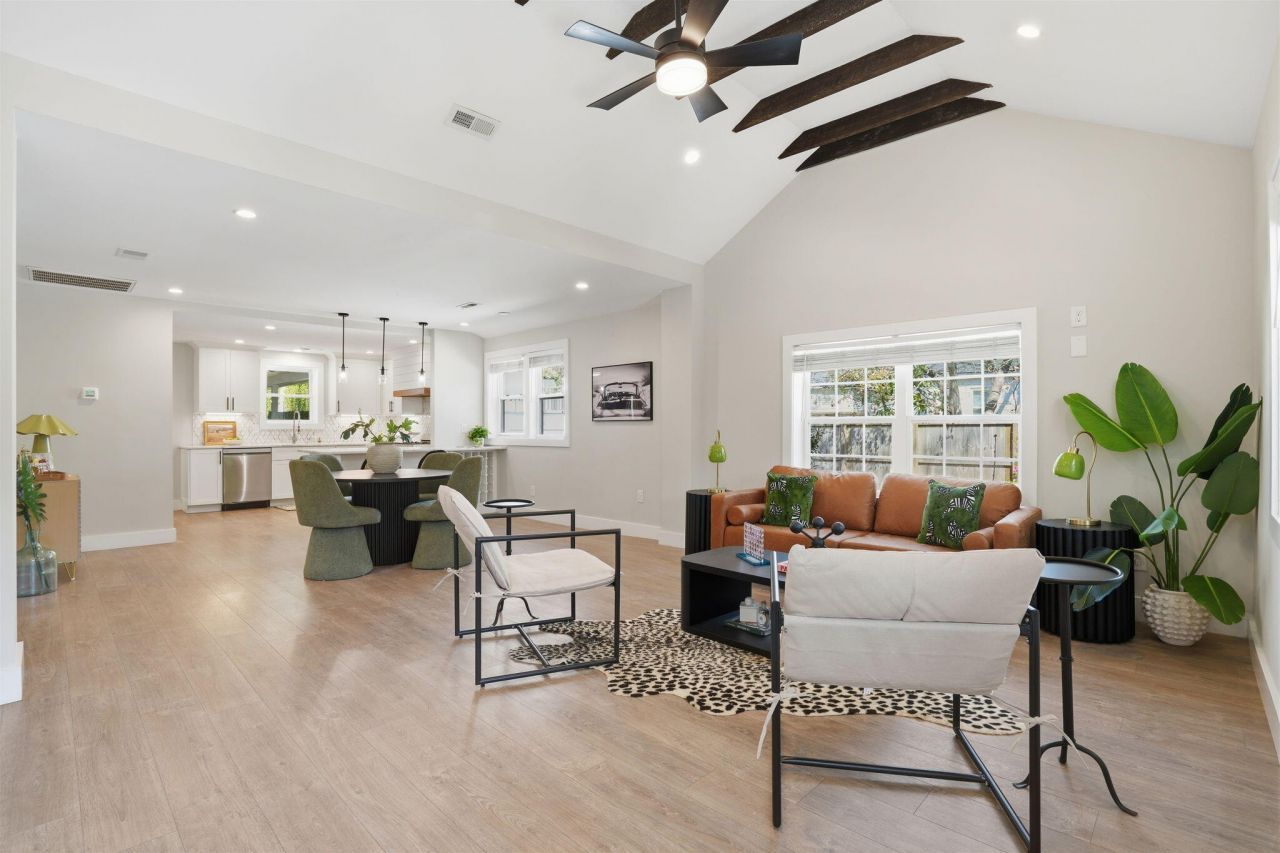 303 Woodland Shores Road Photo 4