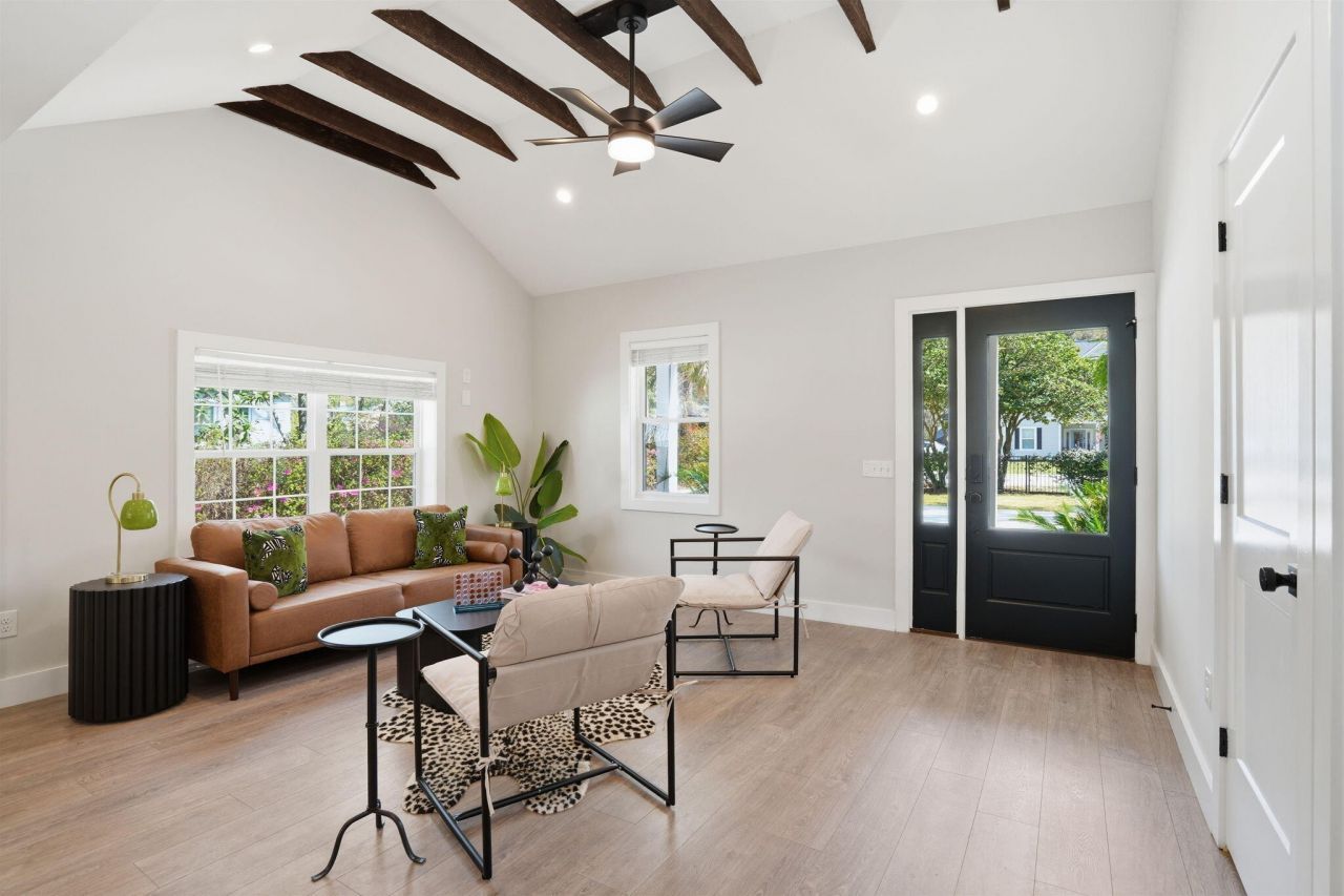 303 Woodland Shores Road Photo 6