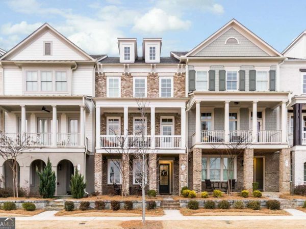 963 South on main Drive, Woodstock, GA 30188