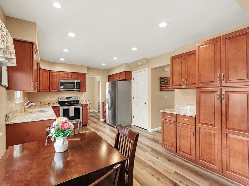 1590 Poplar Ridge Court, Florence, KY 41042 Photo 6