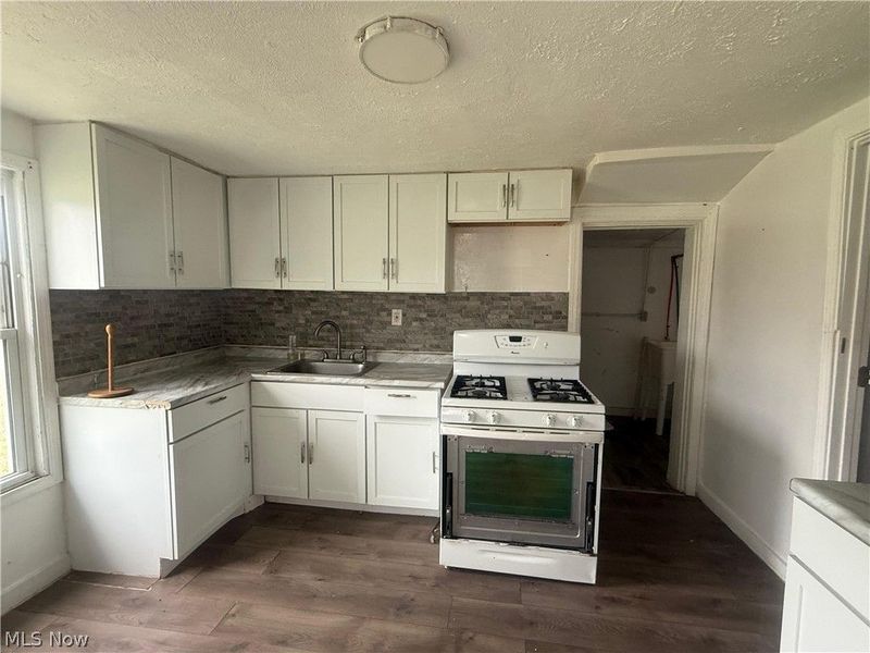 15205 Lincoln Avenue , Cleveland, OH 44128 Photo 10