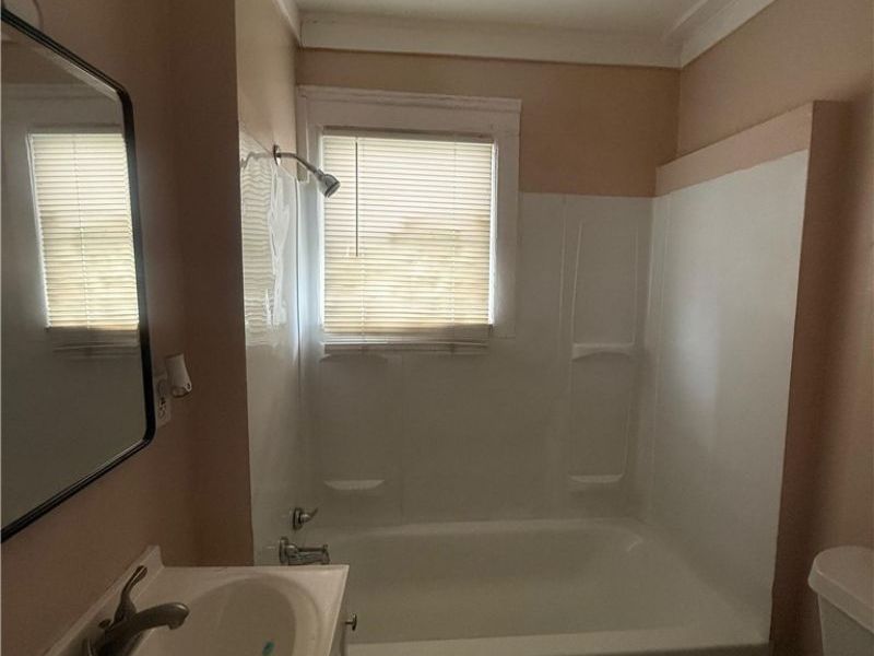 15205 Lincoln Avenue , Cleveland, OH 44128 Photo 17