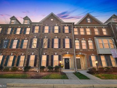 43173 CLARENDON SQUARE, ASHBURN, VA 20148