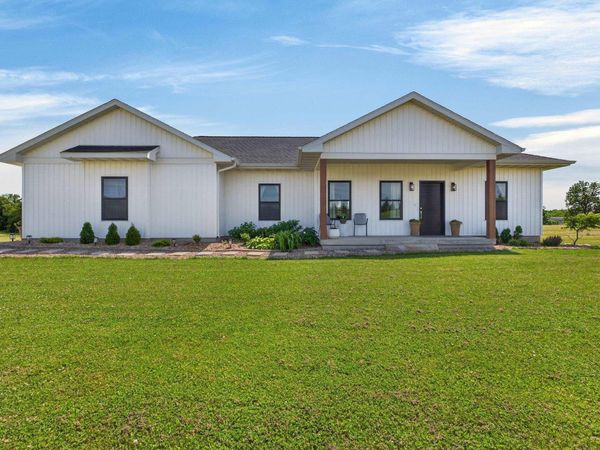 105 Pine Ridge Road, New Hartford, IA 50660