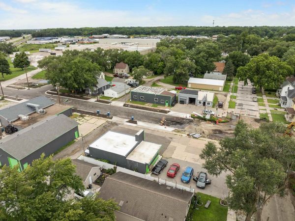 435 W Parker Street, Waterloo, IA 50703