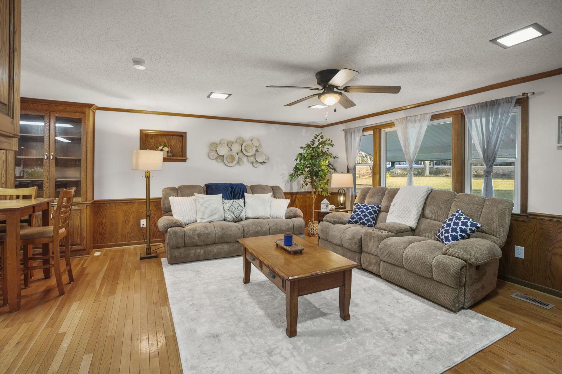 2466 Norway Road Photo 12