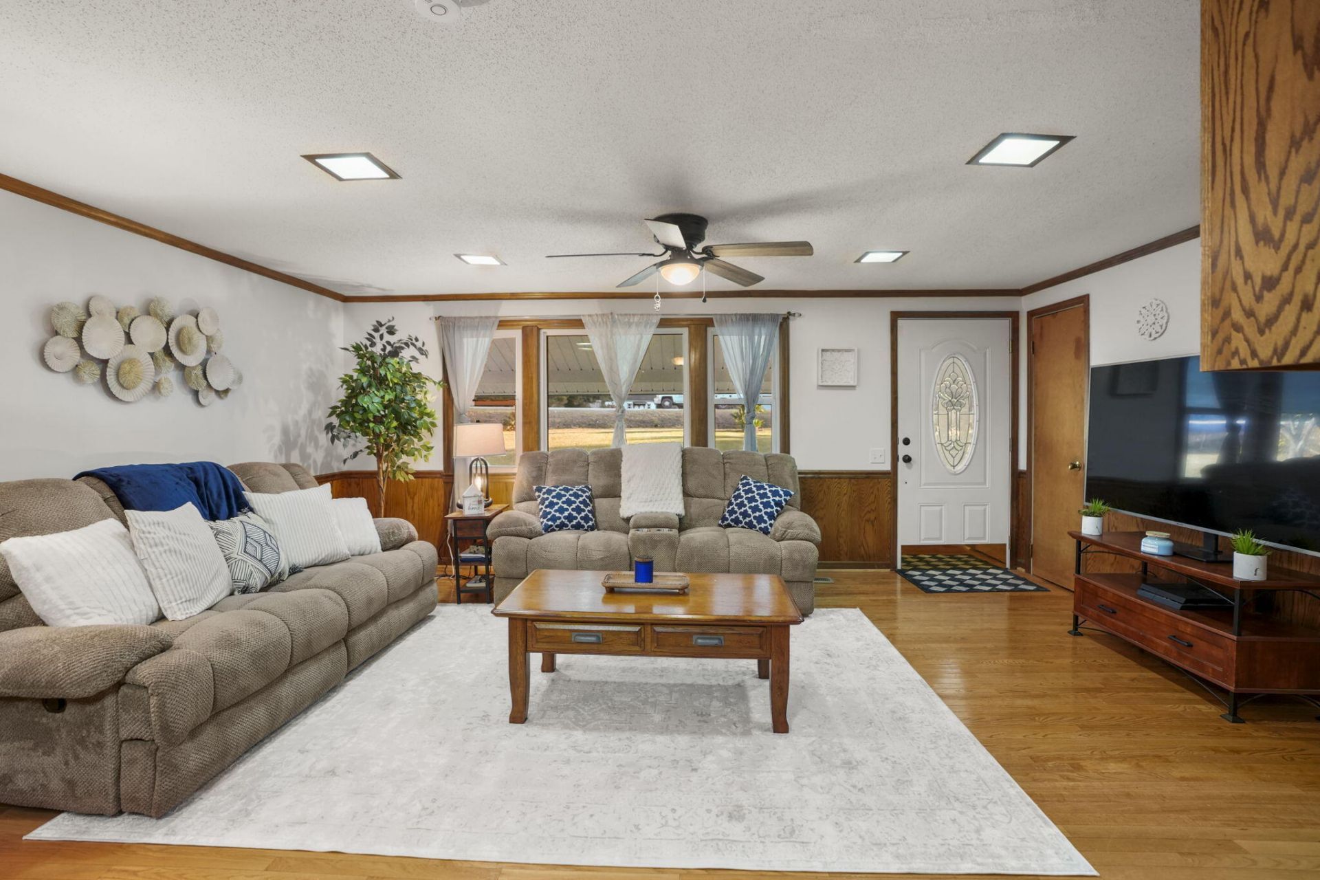 2466 Norway Road Photo 13