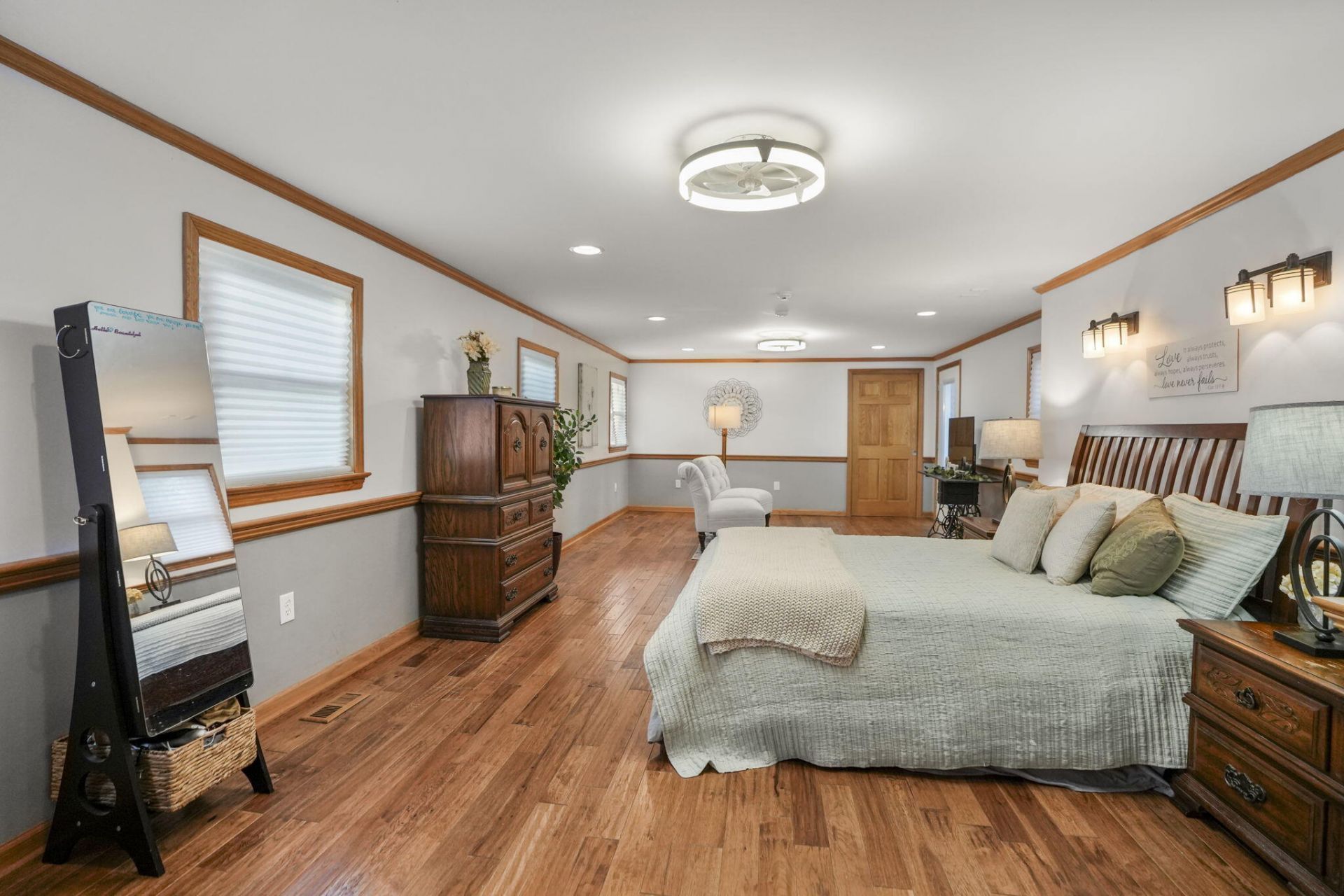 2466 Norway Road Photo 22