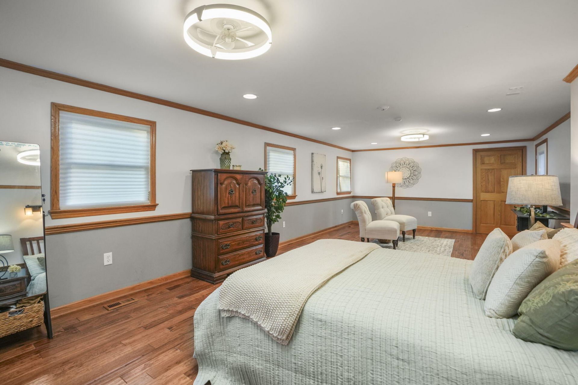 2466 Norway Road Photo 23