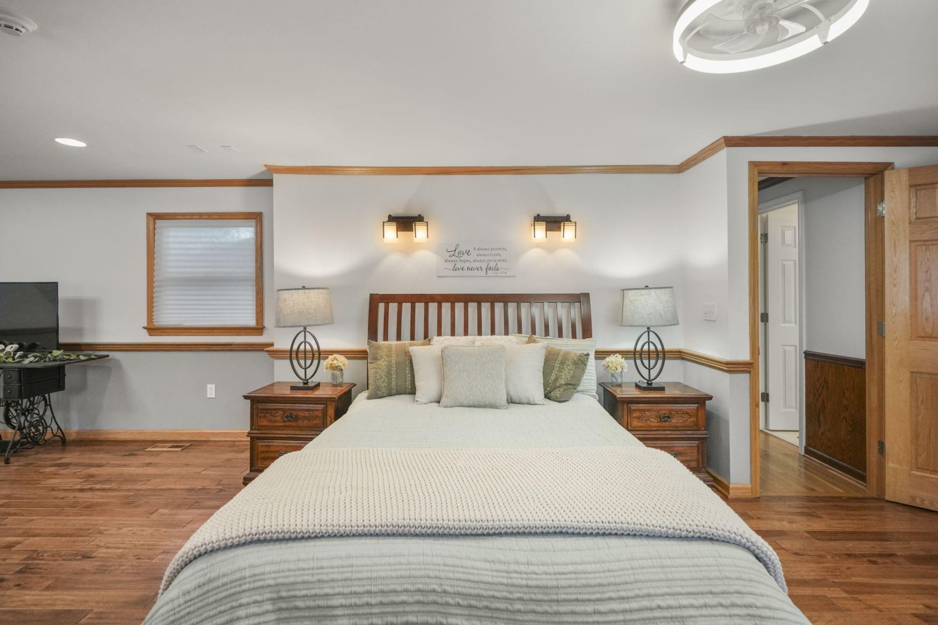 2466 Norway Road Photo 25