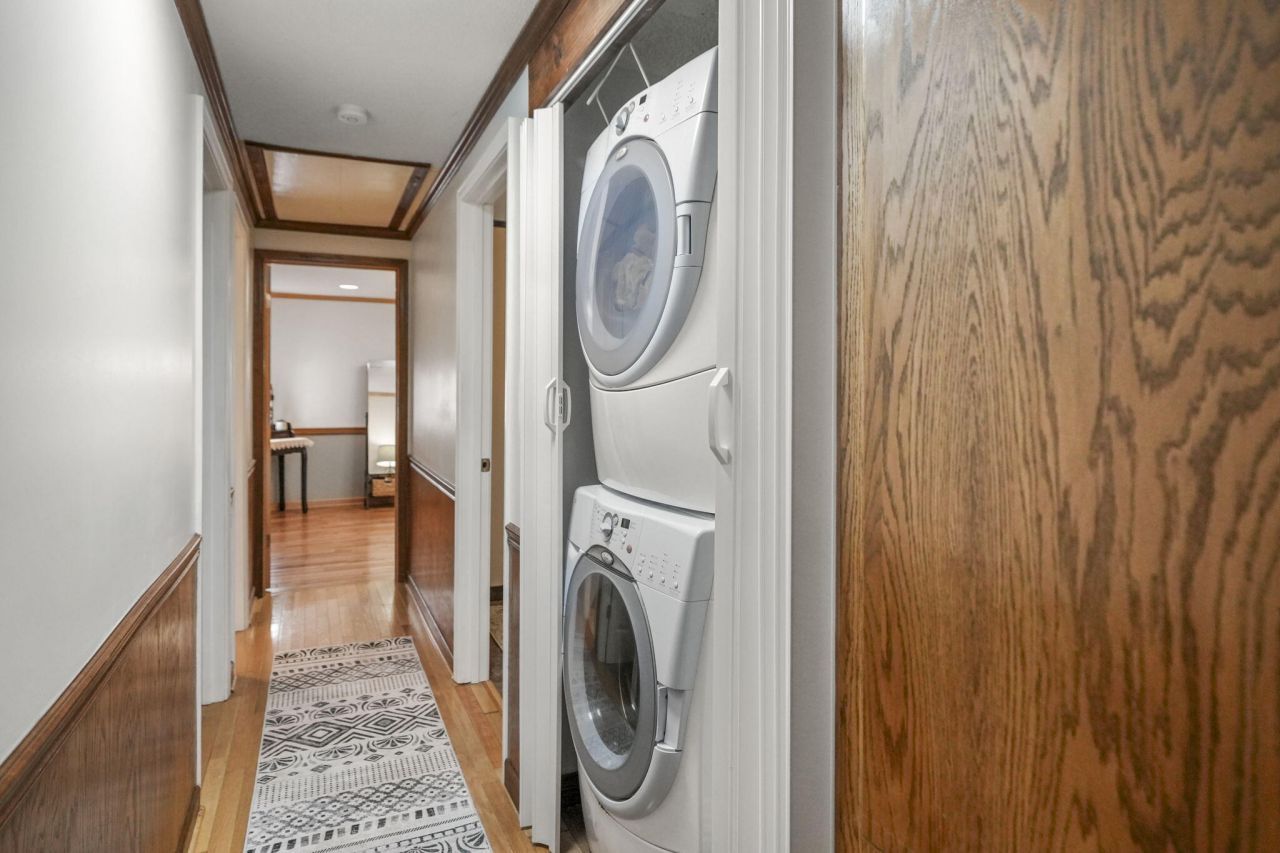 2466 Norway Road Photo 32