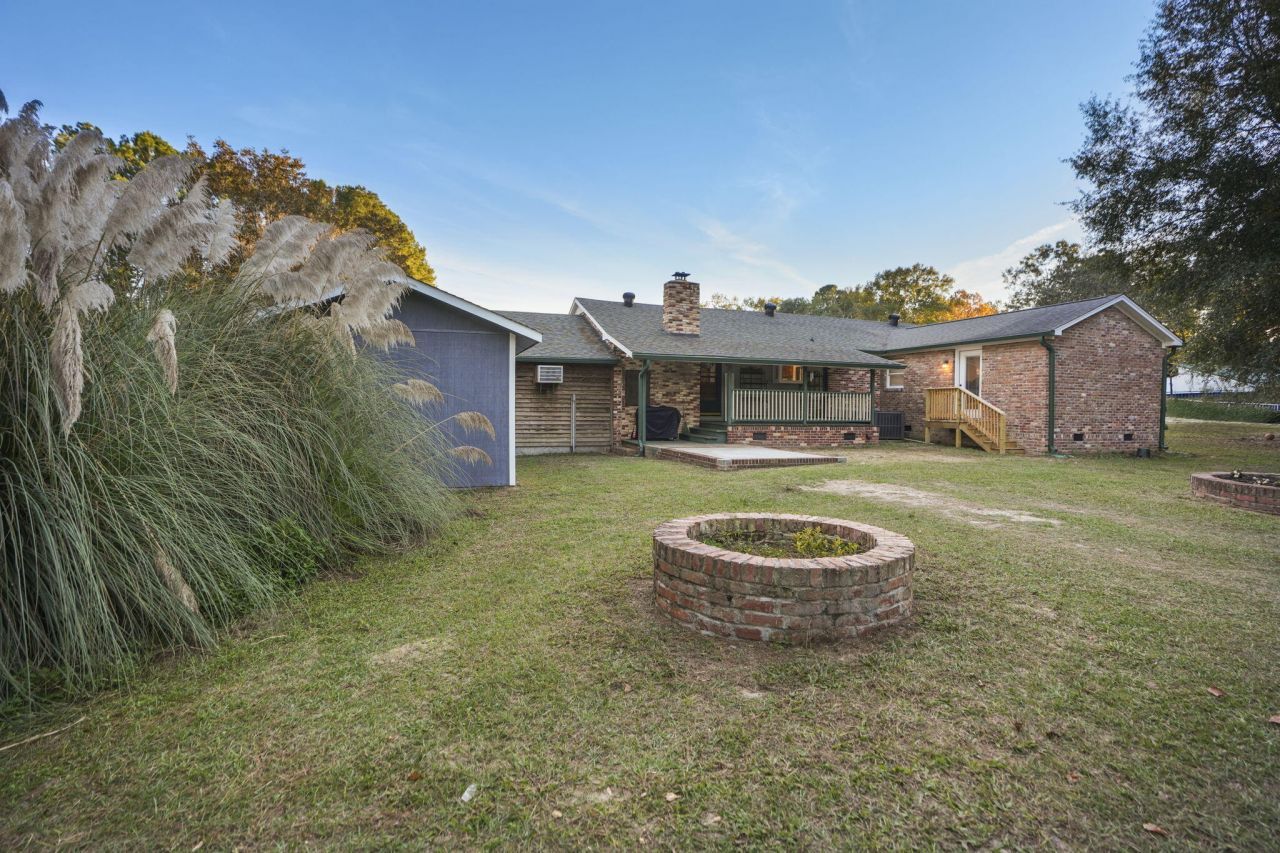 2466 Norway Road Photo 37