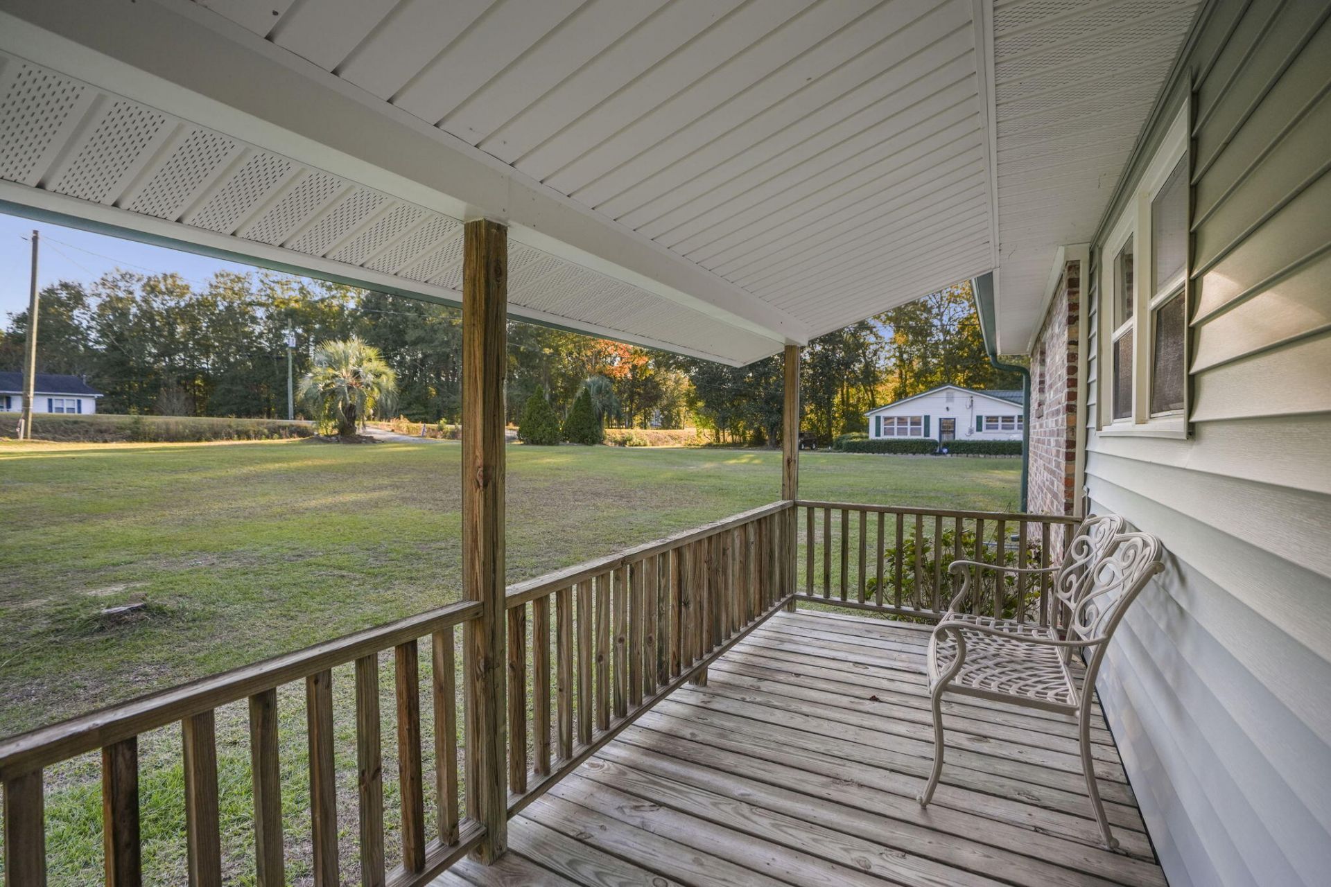2466 Norway Road Photo 8
