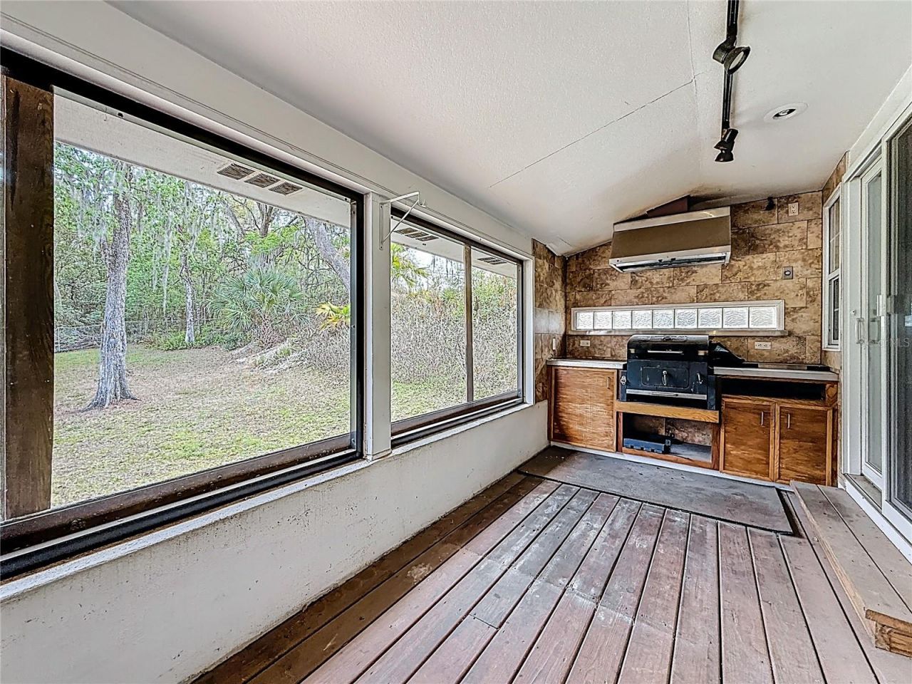 1518 Dawn Heights Drive , Lakeland, FL 33801 Photo